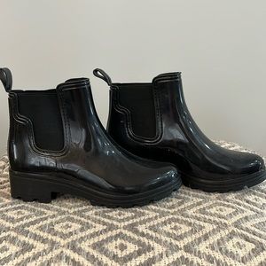 Black Ankle Rain Boots